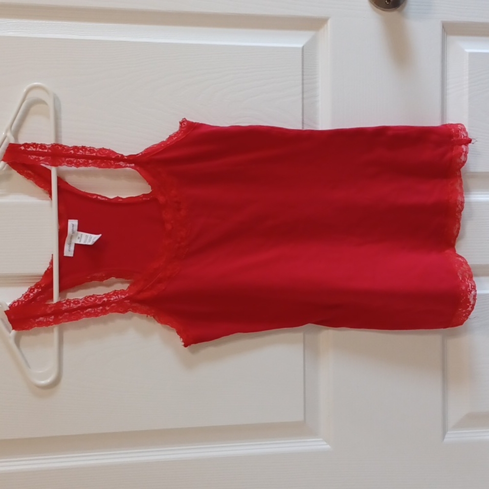 Ambiance apparel medium red razor back tank top